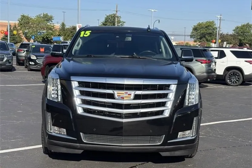 2015 Cadillac Escalade Luxury photo 1