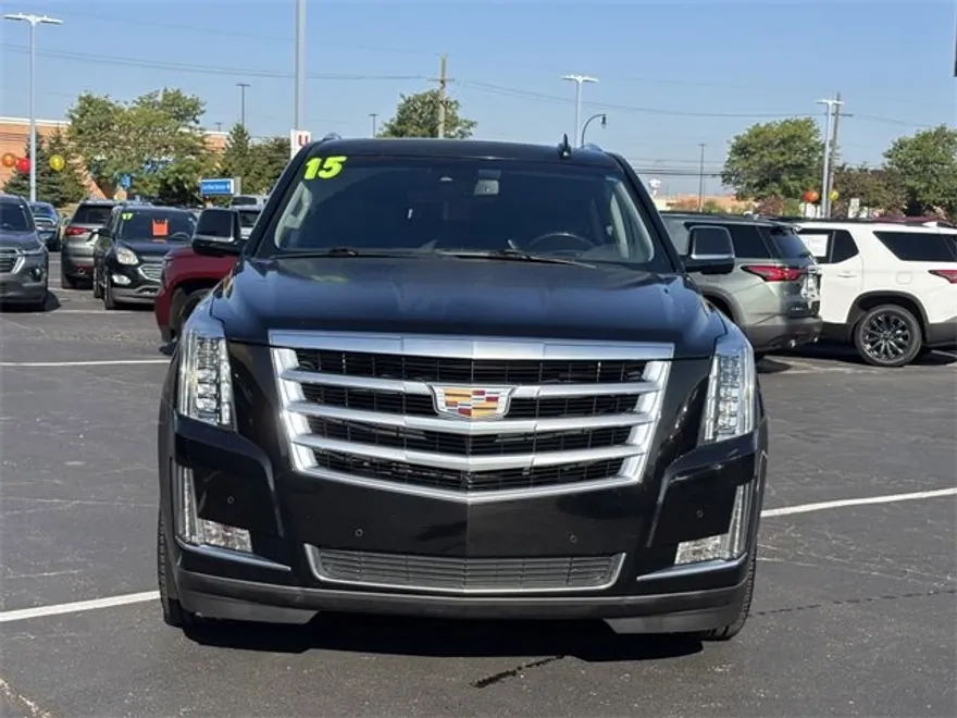 2015 Cadillac Escalade Luxury photo 1
