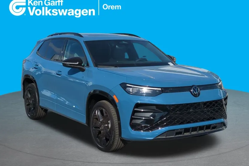 2025 Volkswagen Tiguan SE R-Line Black photo 1