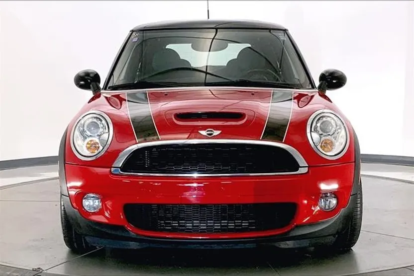 2010 Mini Cooper S photo 1