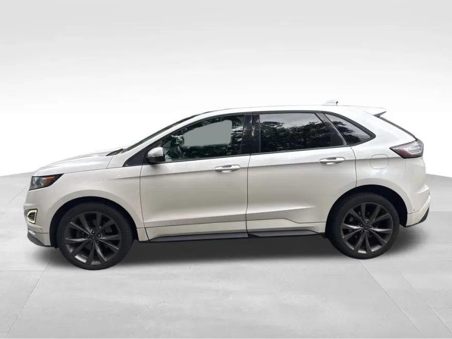 2015 Ford Edge Sport photo 1