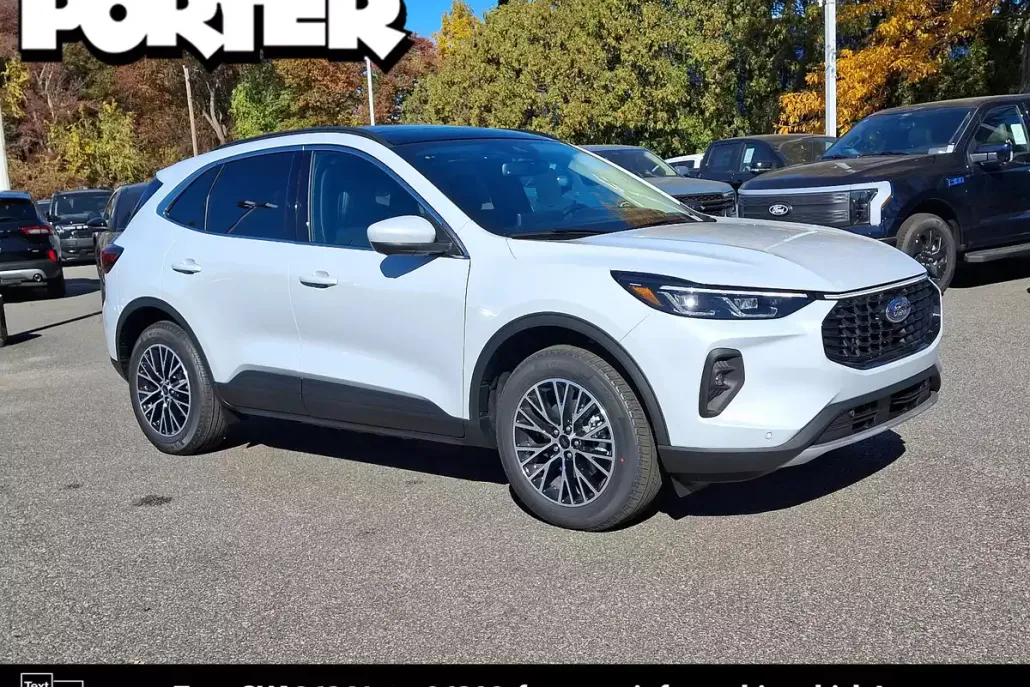 2025 Ford Escape Titanium photo 1
