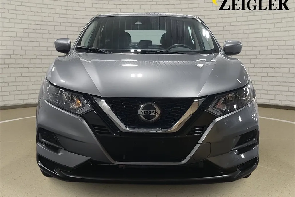 2022 Nissan Rogue Sport S photo 1