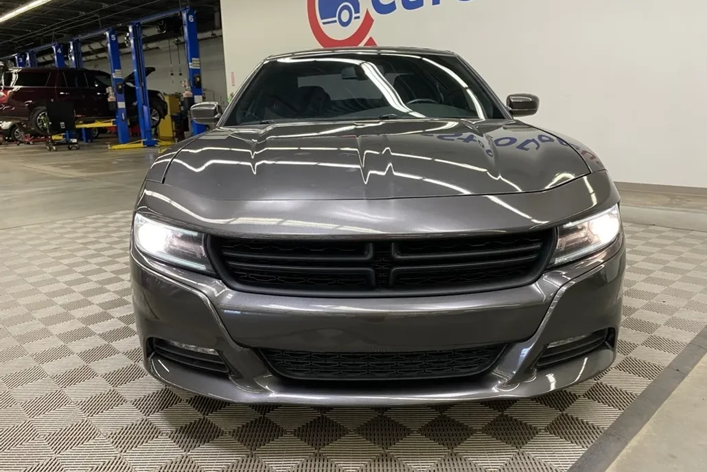 2017 Dodge Charger R/T photo 1