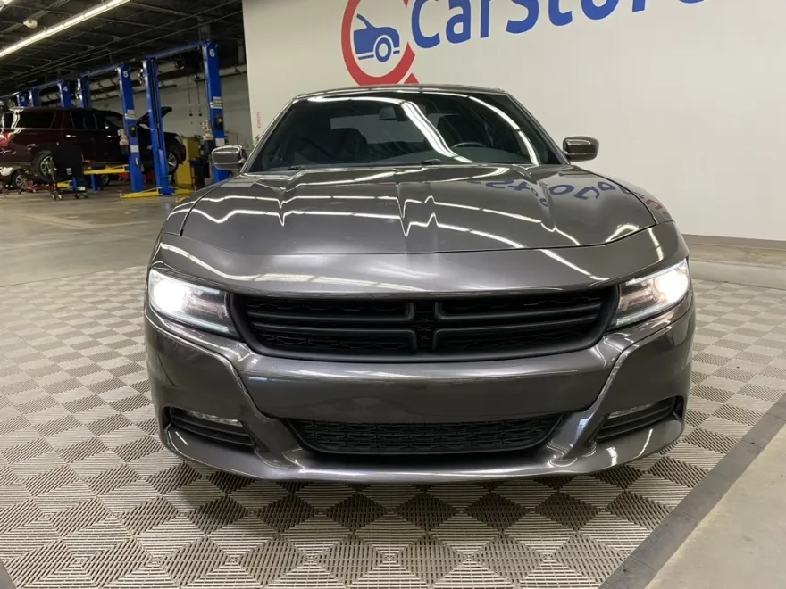 2017 Dodge Charger R/T photo 1