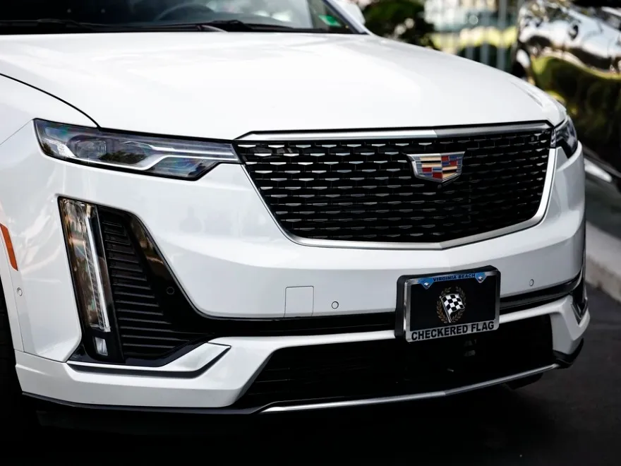 2024 Cadillac XT6 Premium Luxury photo 1