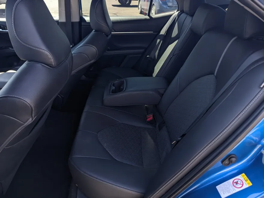 2019 Toyota Camry XSE photo 1