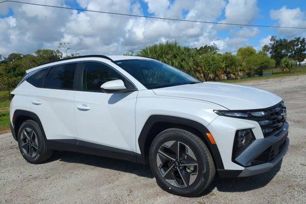 2025 Hyundai Tucson SEL photo 1