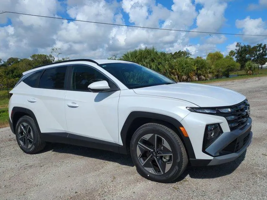 2025 Hyundai Tucson SEL photo 1