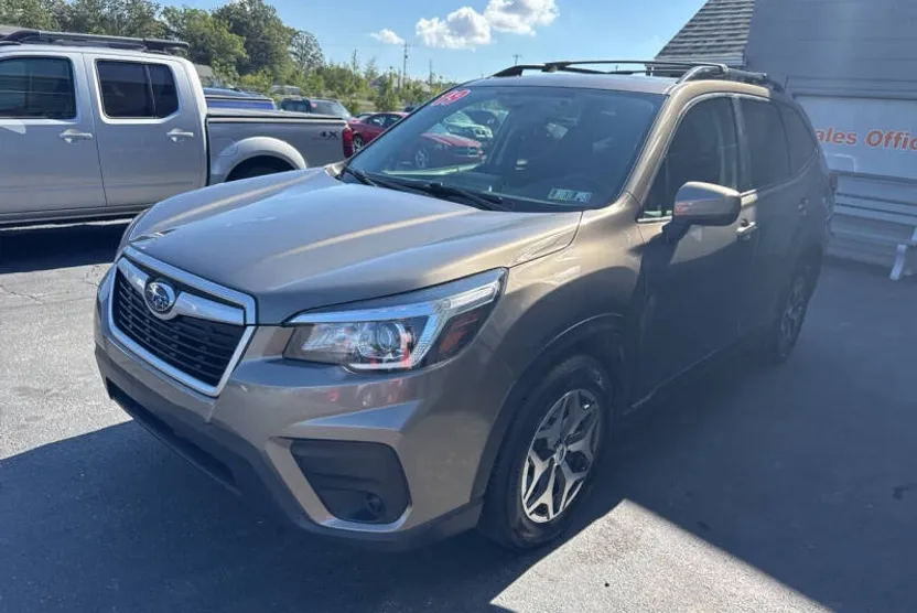 2019 Subaru Forester Premium photo 1