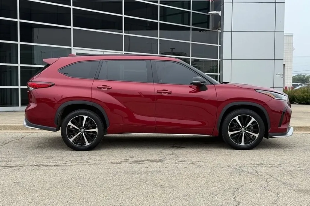 2021 Toyota Highlander XSE photo 1