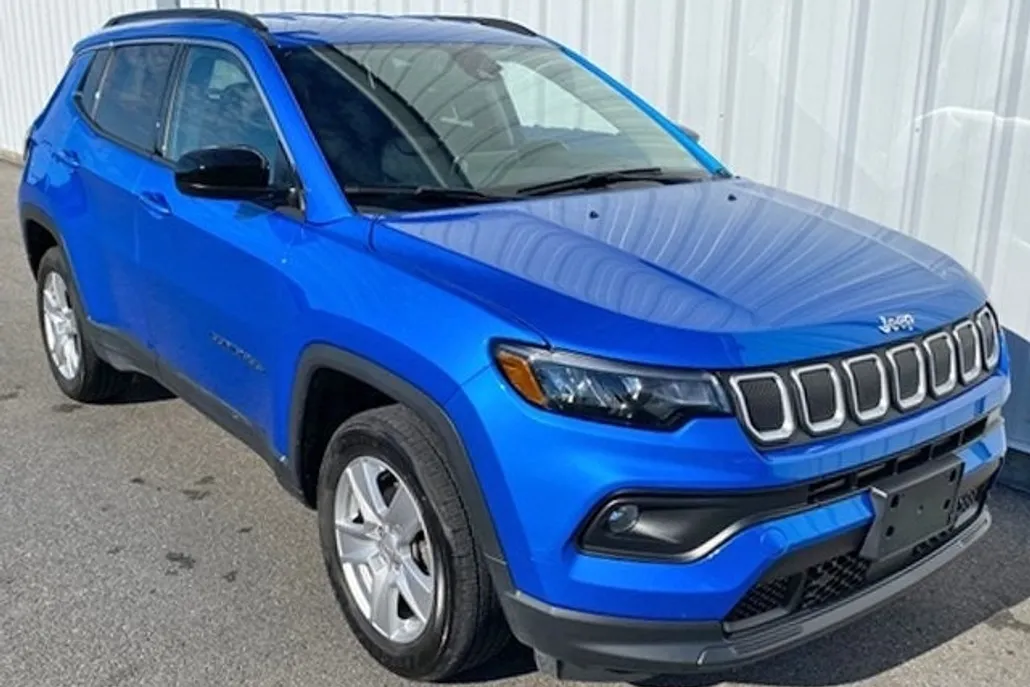 2022 Jeep Compass Latitude photo 1