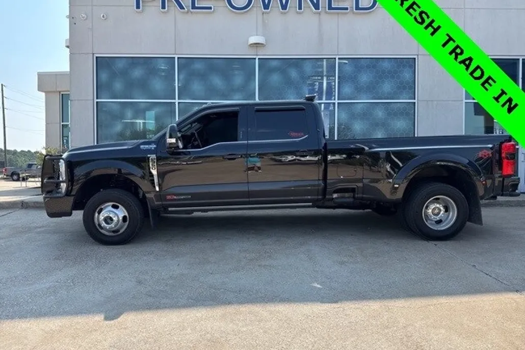 2024 Ford F-350 photo 1