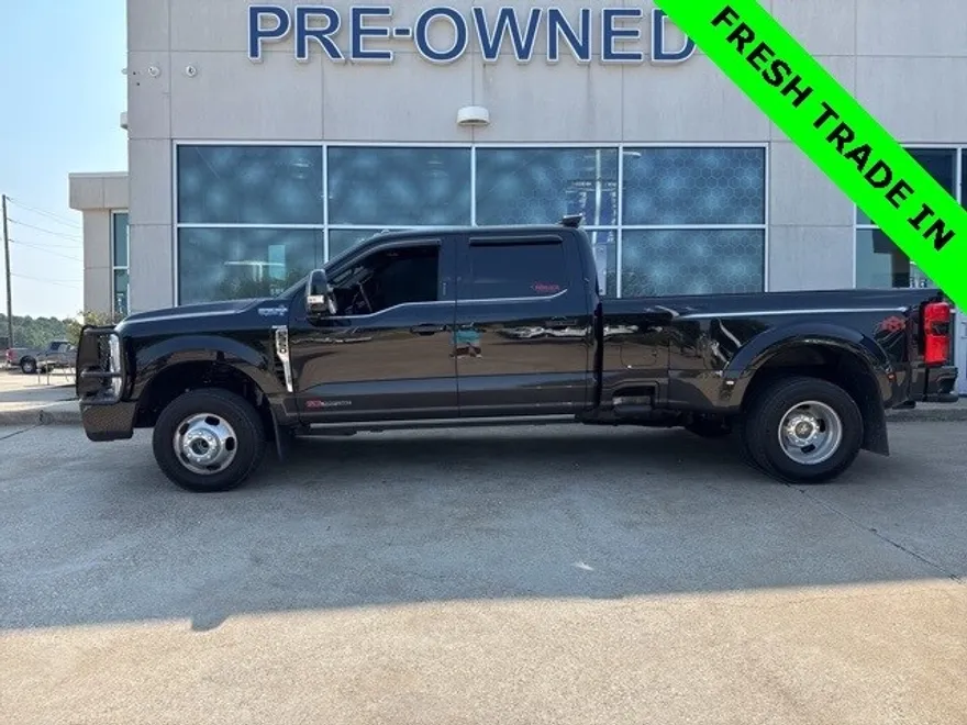 2024 Ford F-350 photo 1