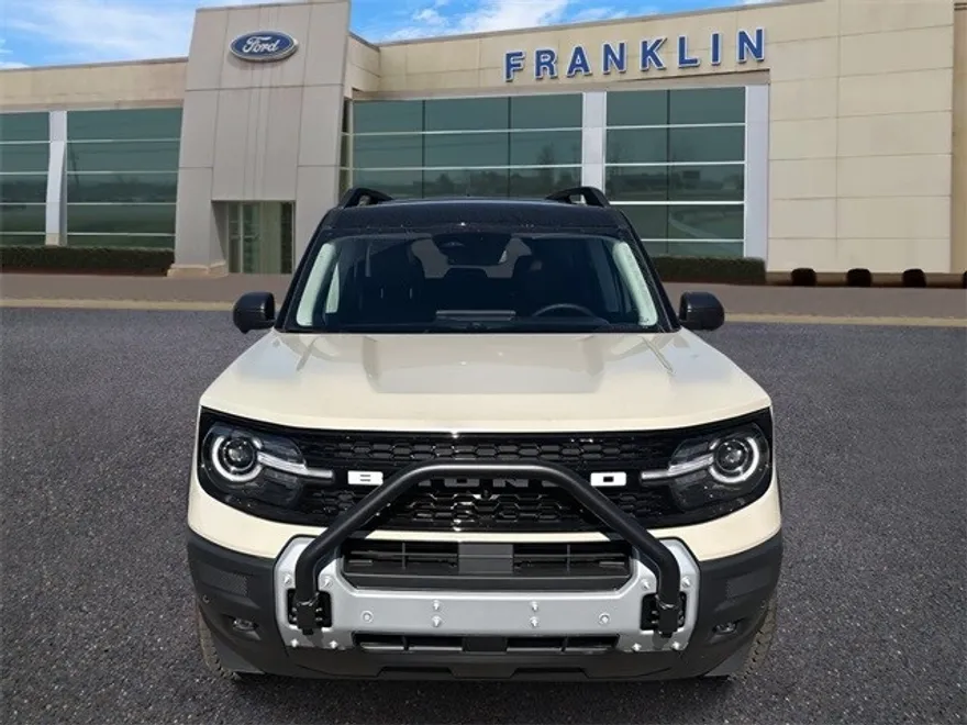 2025 Ford Bronco Sport Outer Banks photo 1