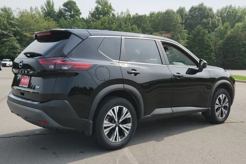 2023 Nissan Rogue SV photo 1