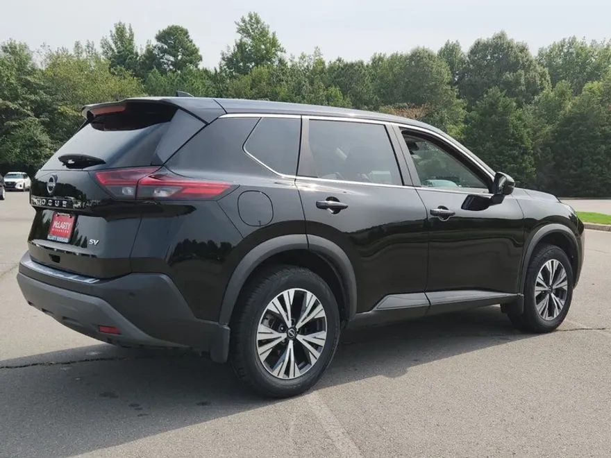 2023 Nissan Rogue SV photo 1