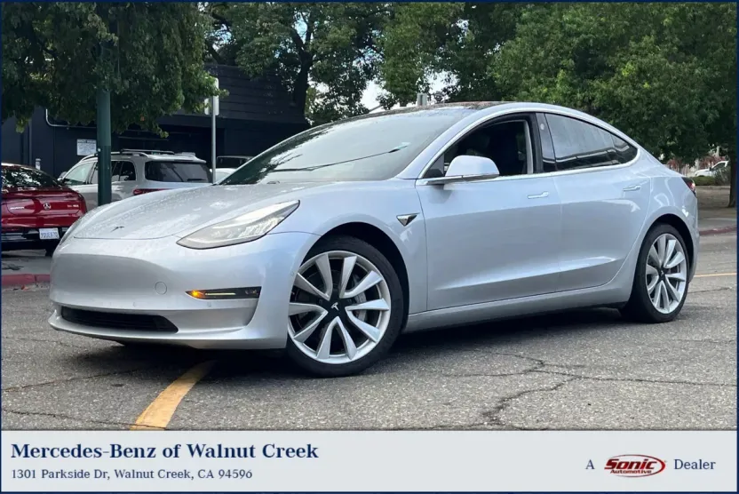 2018 Tesla Model 3 Long Range photo 1