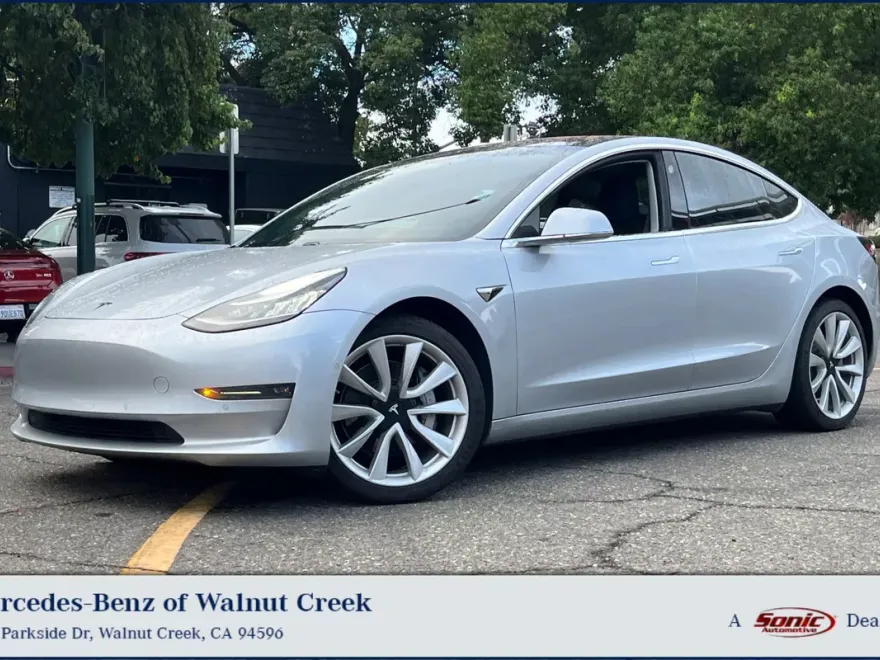 2018 Tesla Model 3 Long Range photo 1