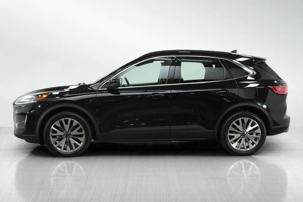 2020 Ford Escape Titanium Hybrid photo 1