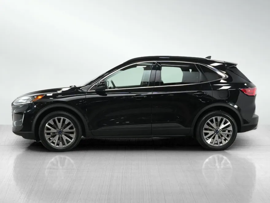 2020 Ford Escape Titanium Hybrid photo 1