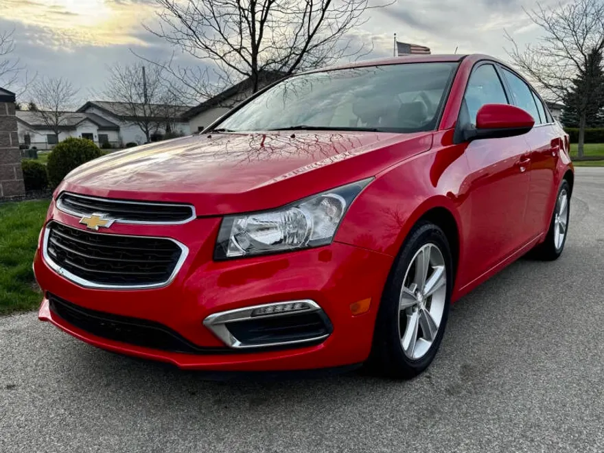 2015 Chevrolet Cruze photo 1