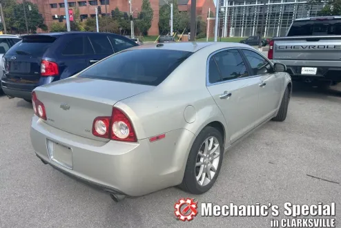2009 Chevrolet Malibu LTZ photo 2