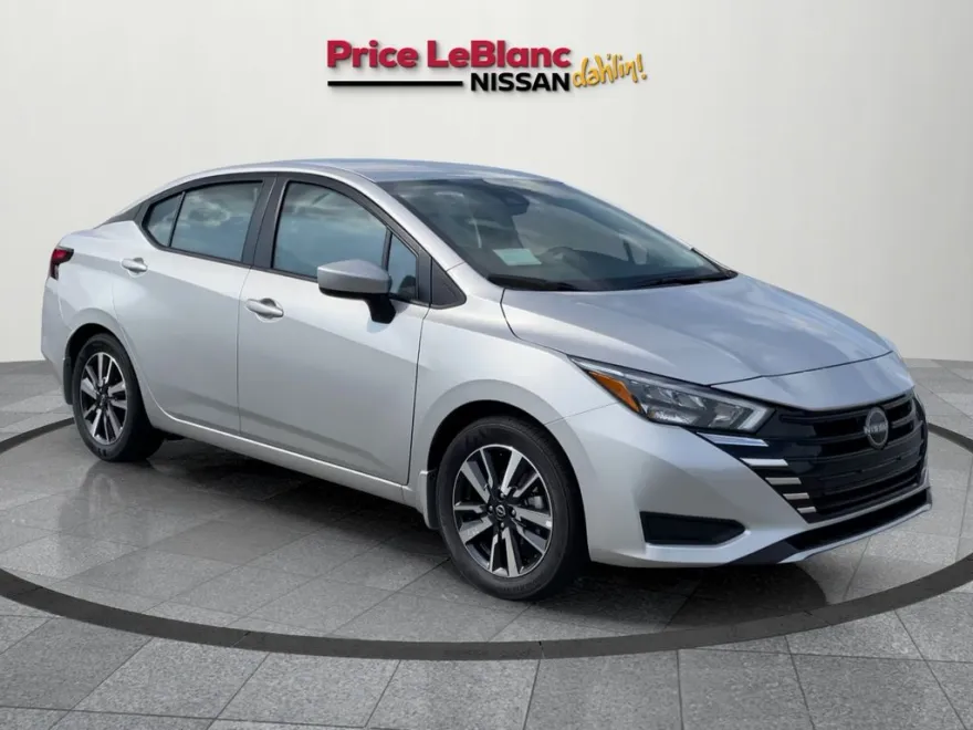 2025 Nissan Versa SV photo 1