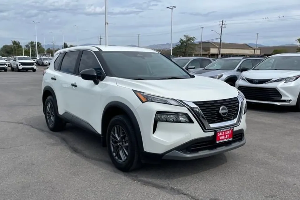 2023 Nissan Rogue S photo 1