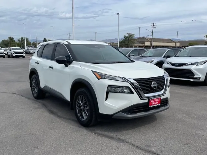 2023 Nissan Rogue S photo 1