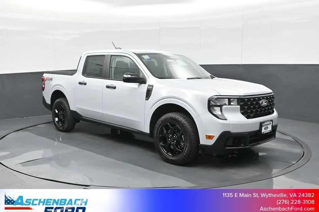 2025 Ford Maverick XLT photo 1