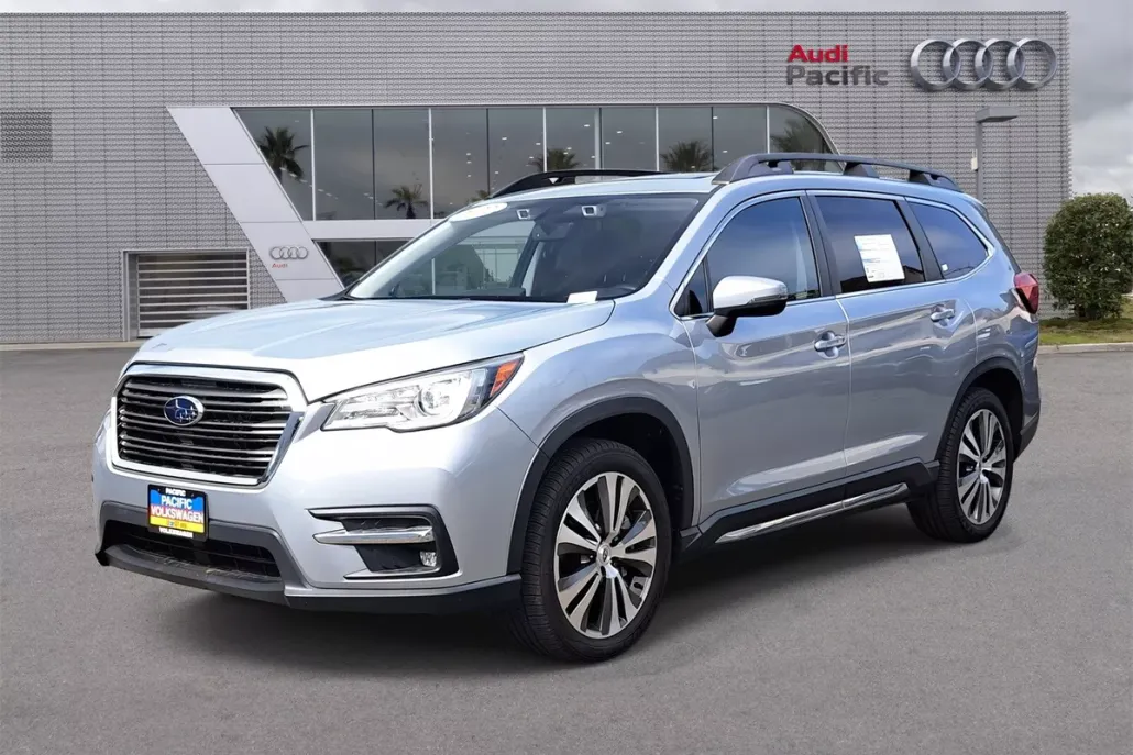 2022 Subaru Ascent Limited photo 1