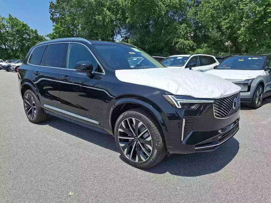 2026 Volvo XC90 Plus photo 1