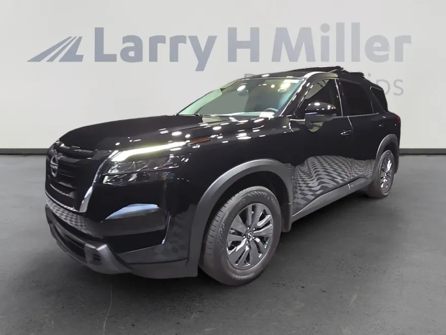2025 Nissan Pathfinder SV photo 1