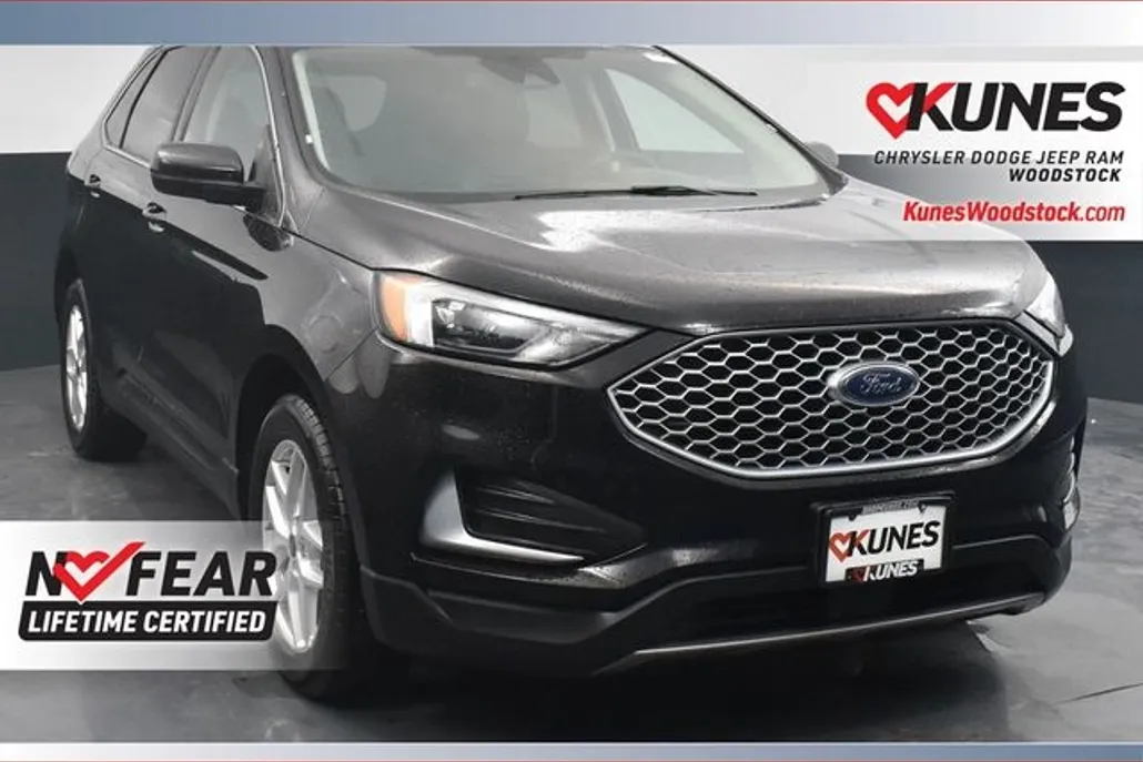 2023 Ford Edge SEL photo 1