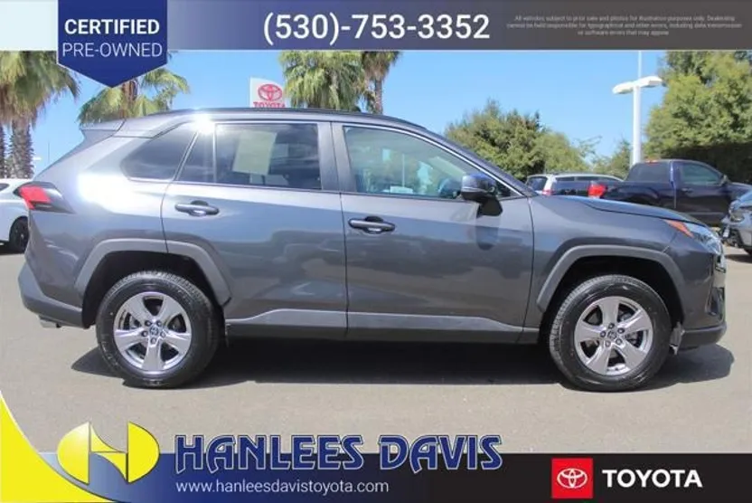 2023 Toyota RAV4 XLE photo 1