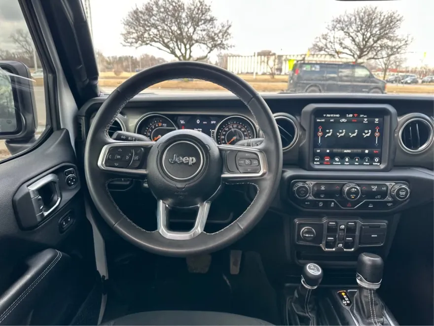 2023 Jeep Gladiator Overland photo 15