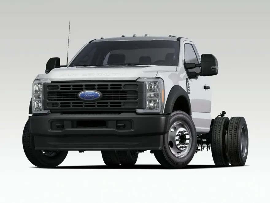 2025 Ford F-450 photo 1
