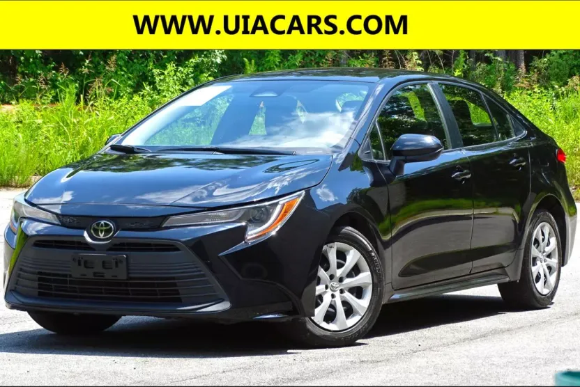 2024 Toyota Corolla LE photo 1