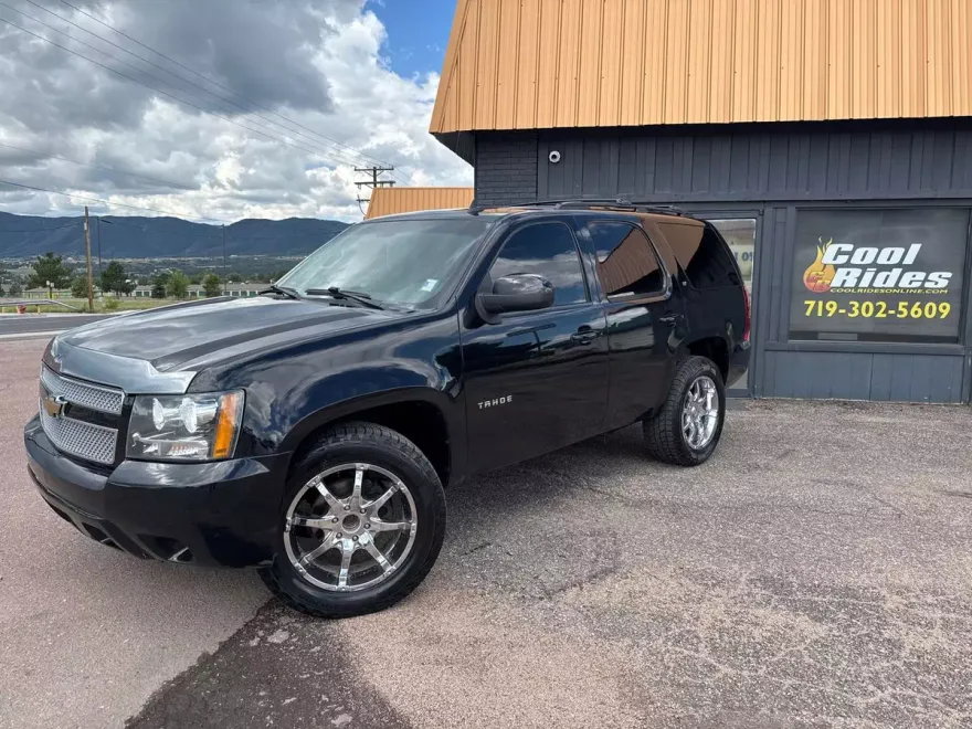 2010 Chevrolet Tahoe LT photo 1