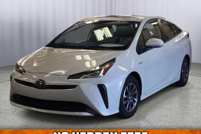 2021 Toyota Prius Limited photo 1