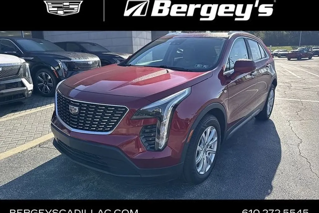 2021 Cadillac XT4 Luxury photo 1