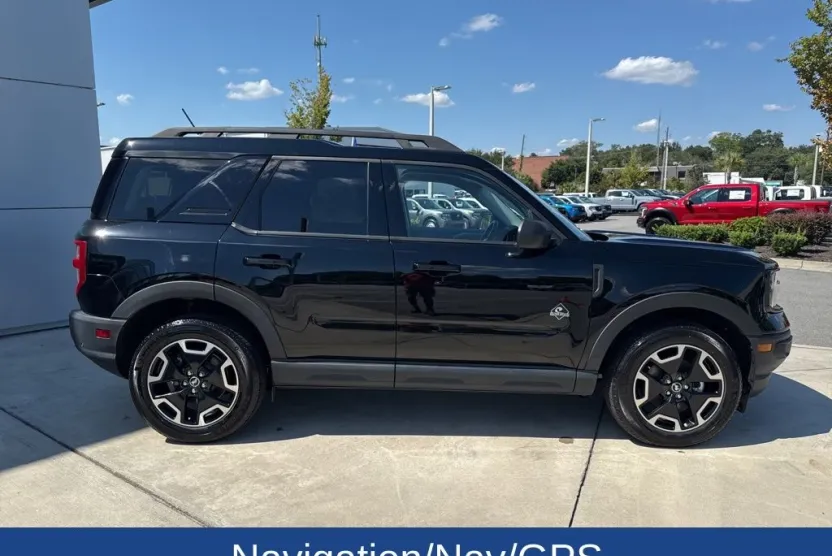 2024 Ford Bronco Sport Outer Banks photo 1