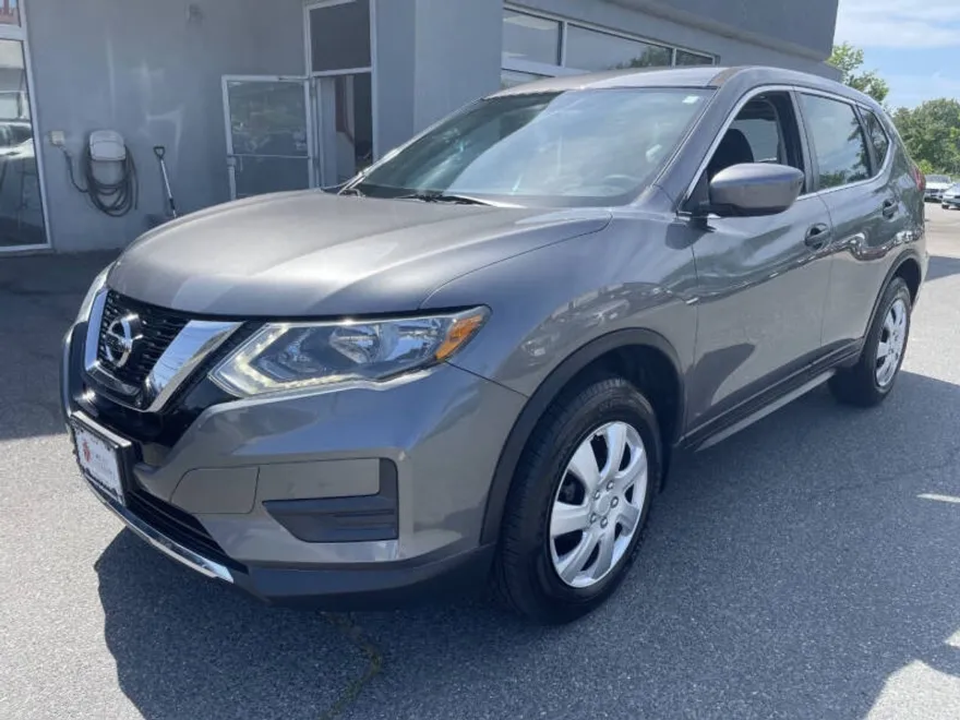 2017 Nissan Rogue S photo 1