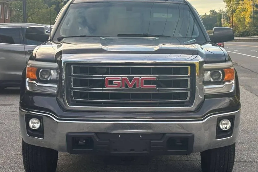2015 Gmc Sierra 1500 SLE photo 1