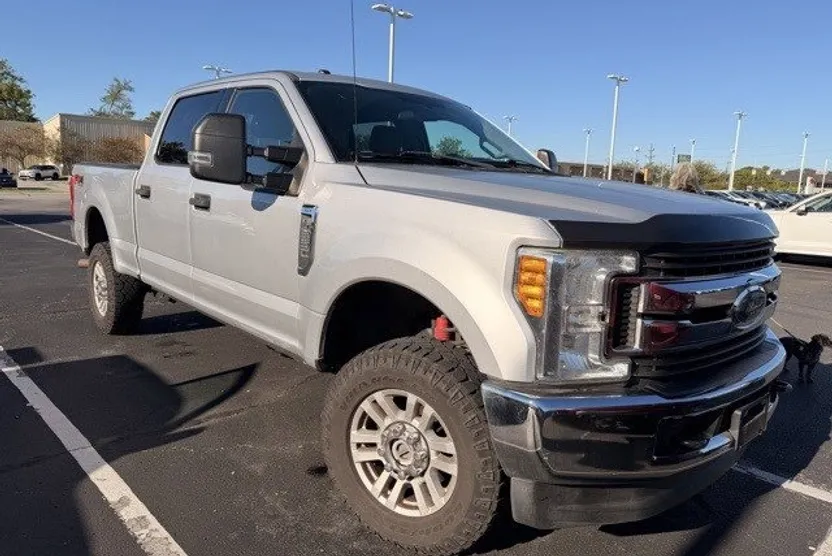 2017 Ford F-250 photo 1