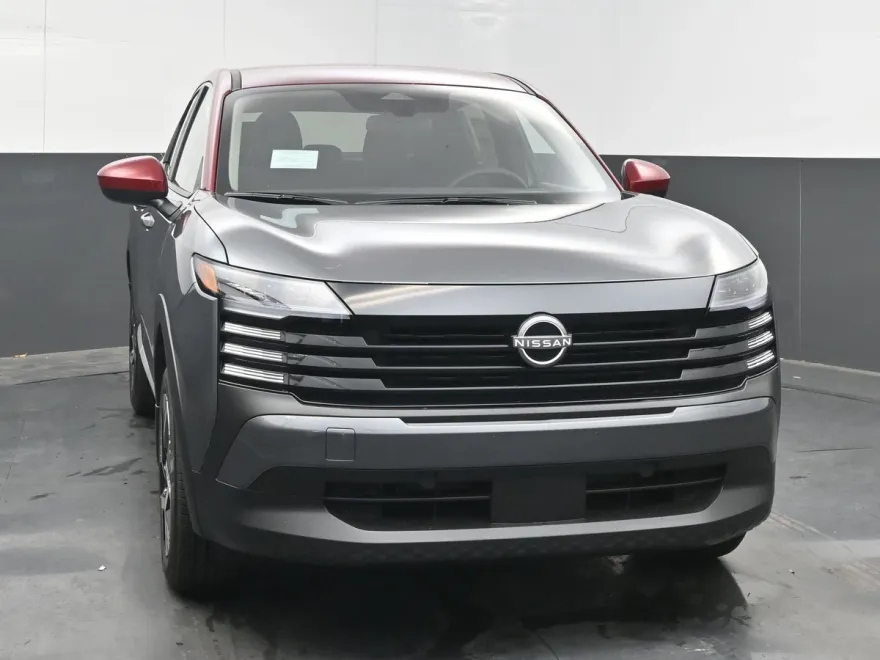 2025 Nissan Kicks SV photo 1