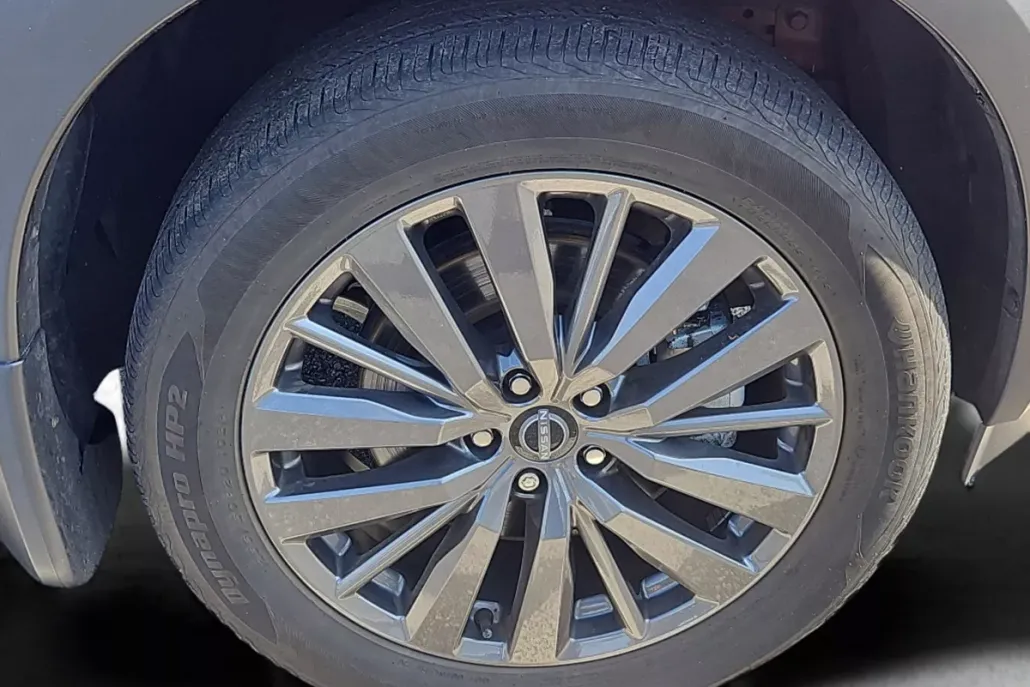 2023 Nissan Pathfinder SL photo 1