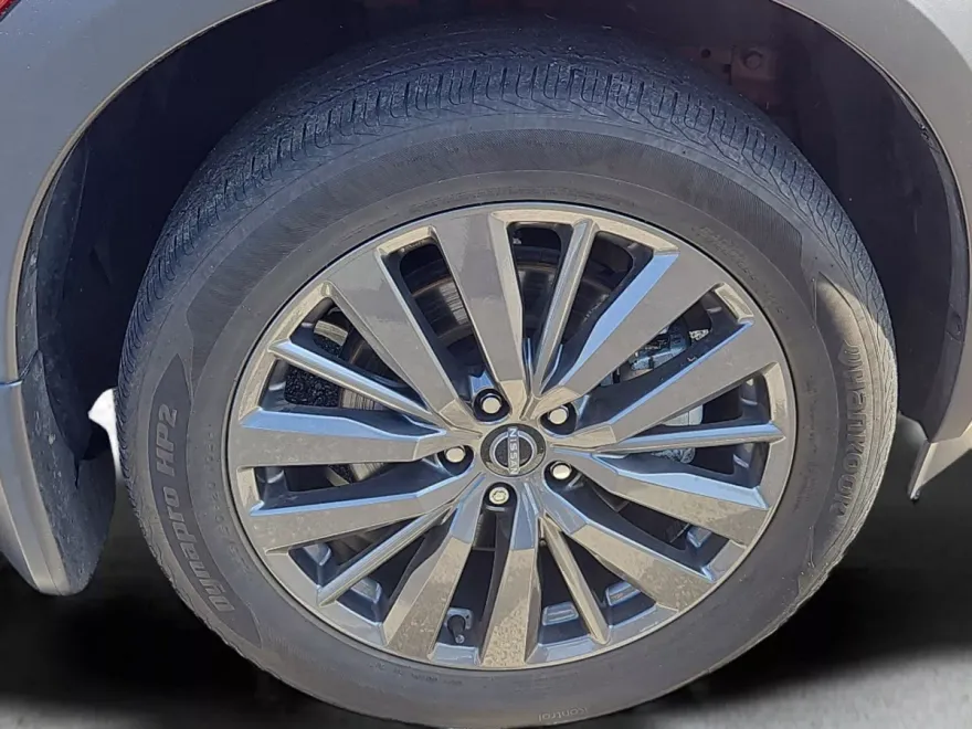 2023 Nissan Pathfinder SL photo 1