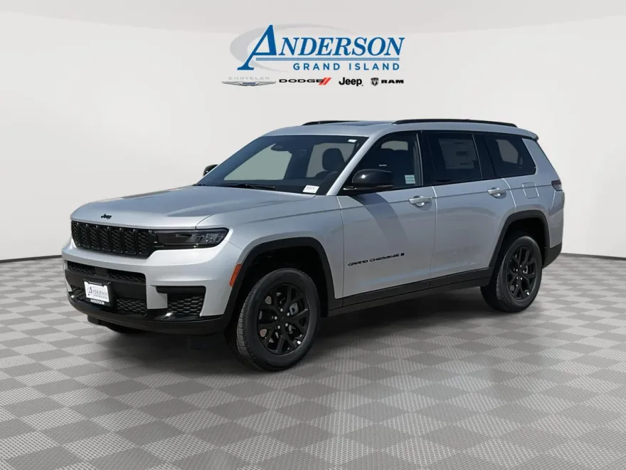 2025 Jeep Grand Cherokee Laredo Altitude X photo 1